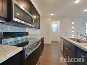 2058 Delta Vw Ave in Sacramento, CA - Building Photo - Building Photo