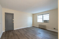 1941 Naylor Rd SE in Washington, DC - Building Photo - Interior Photo