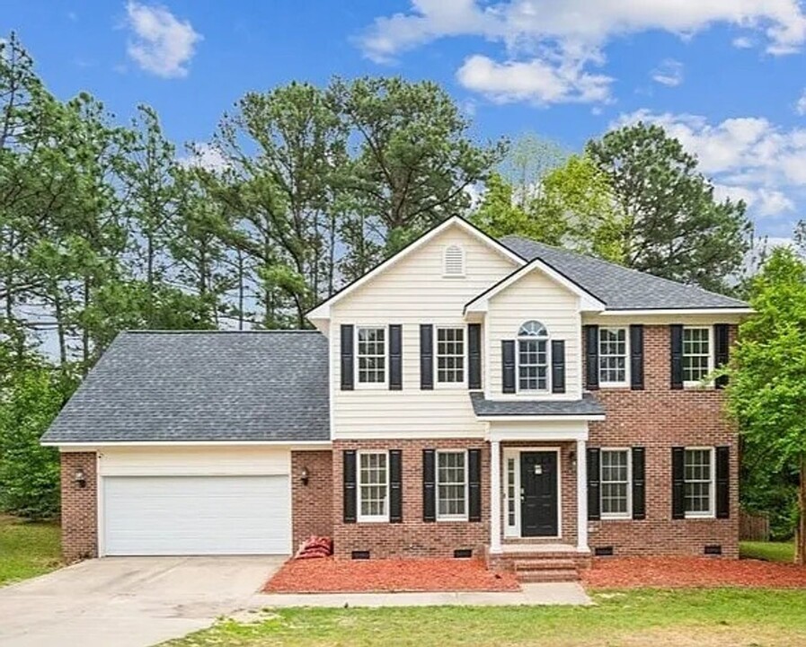 980 Stone Cross Dr in Spring Lake, NC - Building Photo