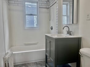 5 Magnus Ave, Unit 3 in Somerville, MA - Building Photo - Building Photo