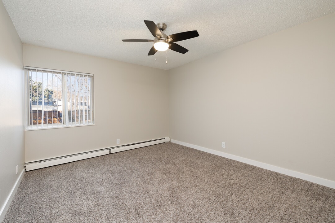 Chestnut Hills in Colorado Springs, CO - Foto de edificio