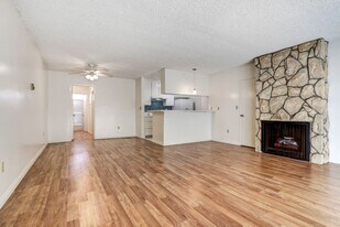 230 Pacific St in Santa Monica, CA - Building Photo