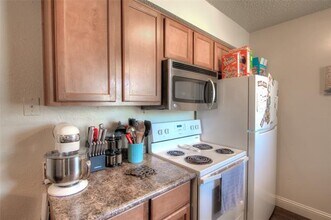 205 W Trinity St in Forney, TX - Foto de edificio - Building Photo