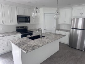3151 Ashton Rd in Sarasota, FL - Building Photo