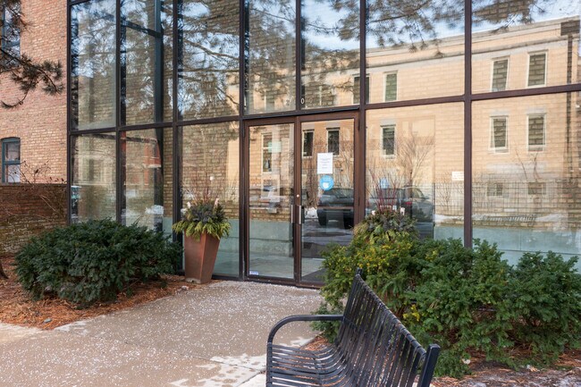 2100 N Racine Ave in Chicago, IL - Building Photo - Building Photo