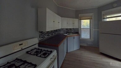 10 Locust St in Rochester, NY - Building Photo - Building Photo