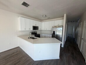 2003 Claudia Ln in Kissimmee, FL - Building Photo - Building Photo