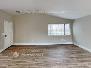 449 Topsail Dr, Unit 706-300 in Vallejo, CA - Foto de edificio - Building Photo