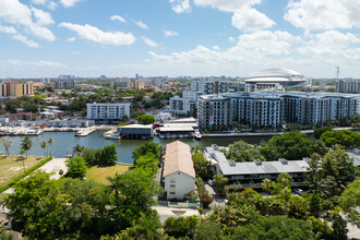 Riverview Landings Condominium in Miami, FL - Building Photo - Building Photo