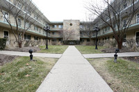 Clinton Court in Oak Park, IL - Foto de edificio - Building Photo