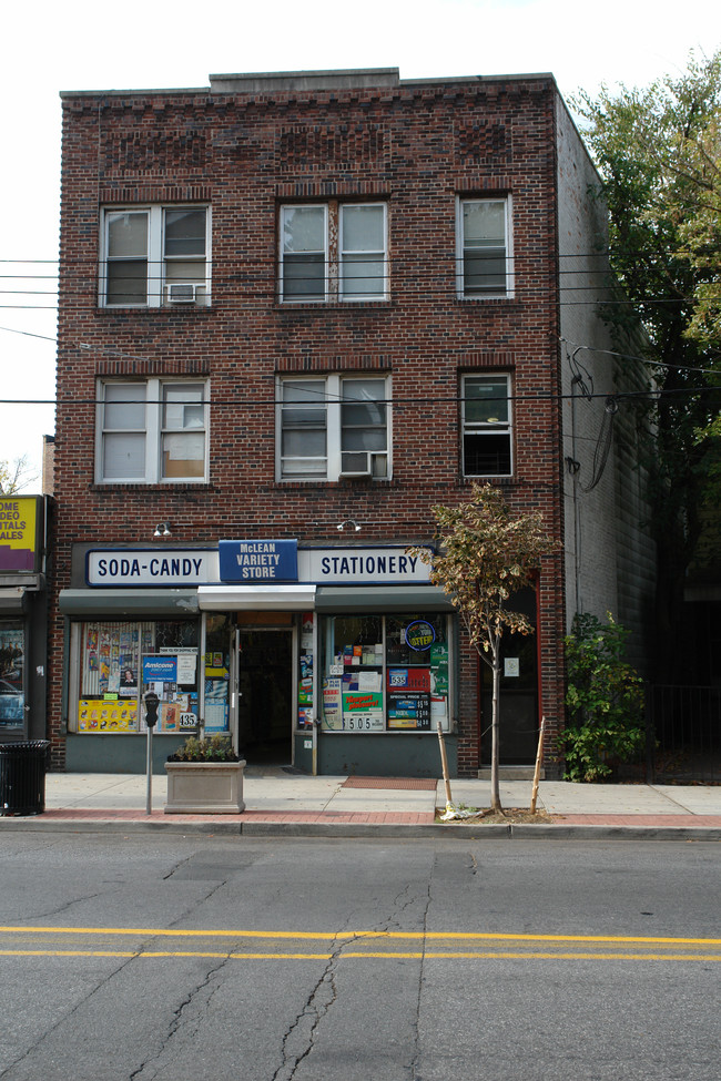 153 McLean Ave in Yonkers, NY - Foto de edificio - Building Photo