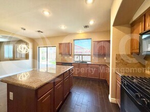 16111 W Winslow Dr in Goodyear, AZ - Building Photo - Building Photo