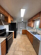 1205 Valencia Dr NE in Albuquerque, NM - Building Photo - Building Photo