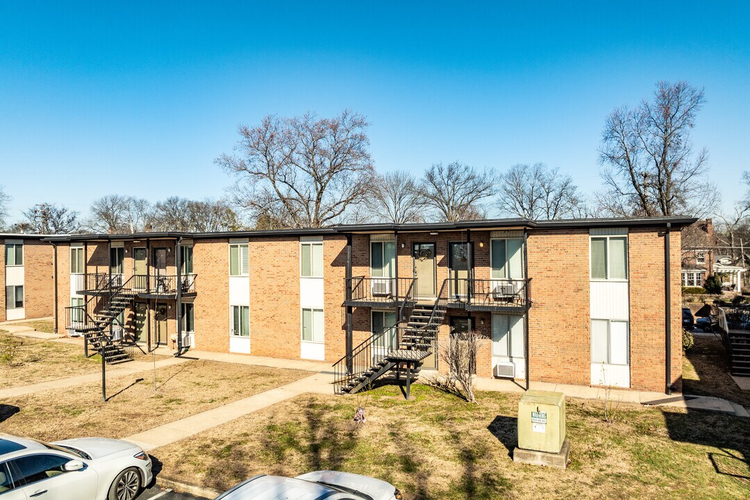 Villager Condos Nashville in Nashville, TN - Building Photo