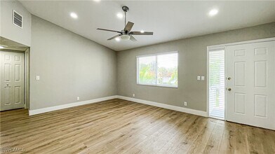 707 Neapolitan Way in Naples, FL - Building Photo - Building Photo