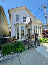 120 Johnson Park in Buffalo, NY - Building Photo - Building Photo