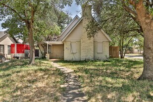 1923 23rd St in Lubbock, TX - Building Photo