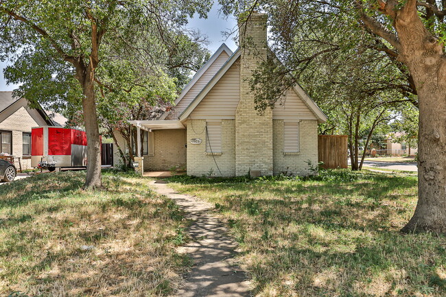 property at 1923 23rd St