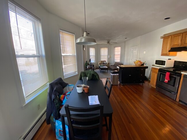 58 Mansfield St, Unit 1 in Boston, MA - Building Photo - Building Photo