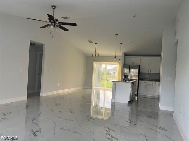 4110 19th St SW in Lehigh Acres, FL - Building Photo - Building Photo