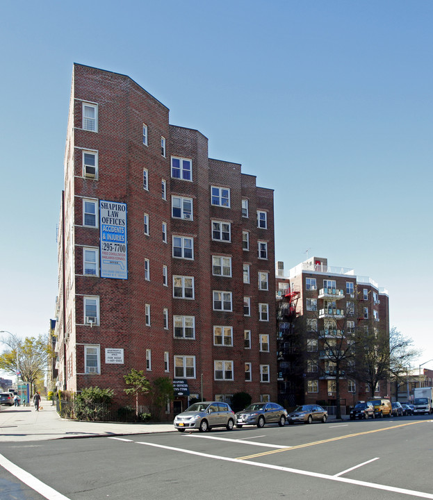 3205 Grand Concourse in Bronx, NY - Building Photo