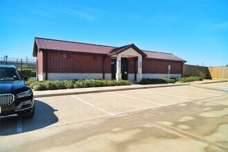 3914 Dry Creek Dr in Missouri City, TX - Building Photo - Building Photo