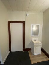 56 S Union St, Unit 1A in Burlington, VT - Building Photo - Building Photo