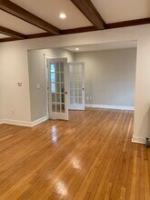 21 Moraine St in Boston, MA - Foto de edificio - Building Photo