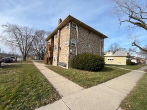 13940 S Edbrooke Ave in Riverdale, IL - Building Photo - Building Photo