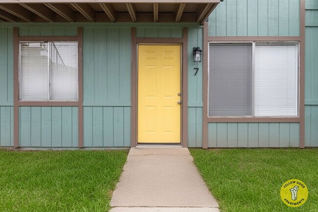 3112 Denver Ave in Merced, CA - Building Photo - Building Photo