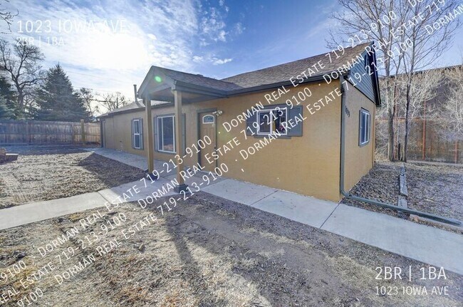 1023 Iowa Ave in Colorado Springs, CO - Foto de edificio - Building Photo