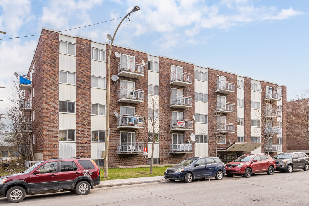 11605 Saint-Évariste Rue in Montréal, QC - Building Photo