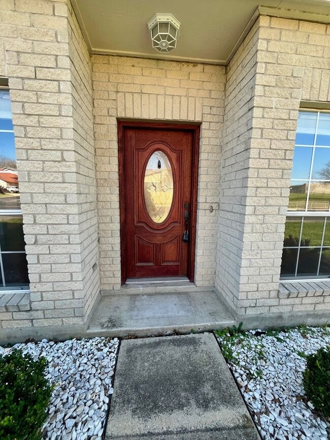 7100 Misty Ridge Dr in Converse, TX - Building Photo - Building Photo