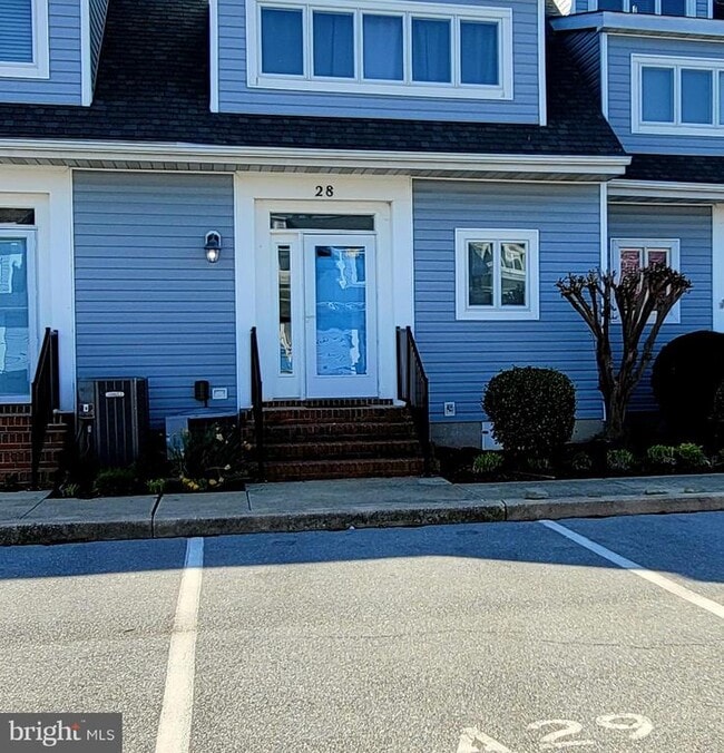 property at 28 Henlopen Gardens