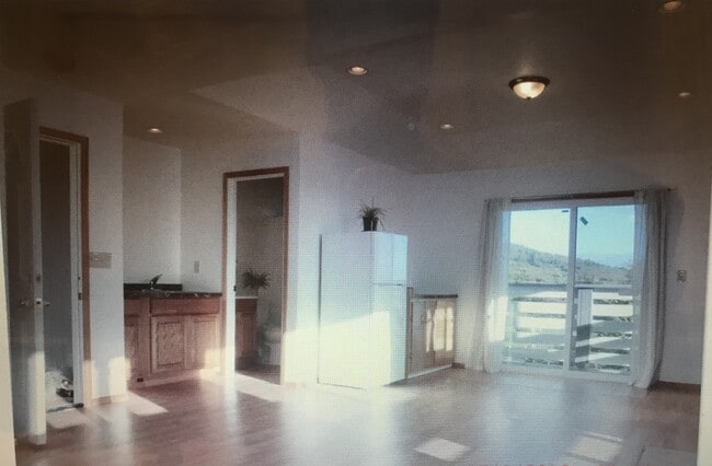 property at 4417 Hanamaulu Pl
