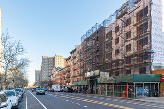 308 E 106th St in New York, NY - Building Photo - Building Photo