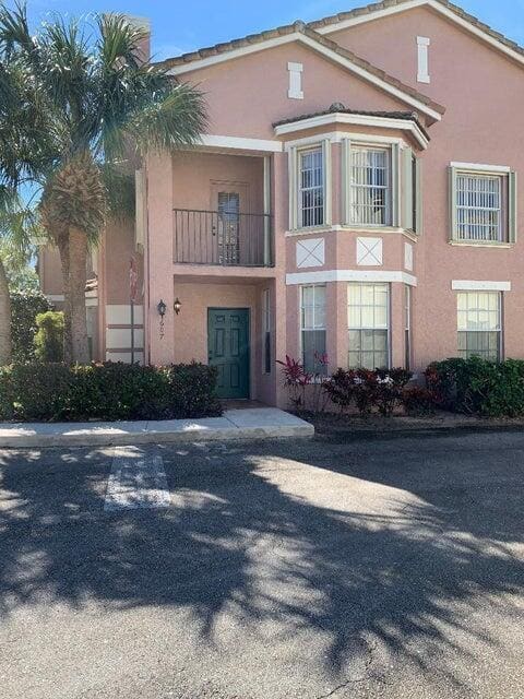 property at 607 Belmont Pl
