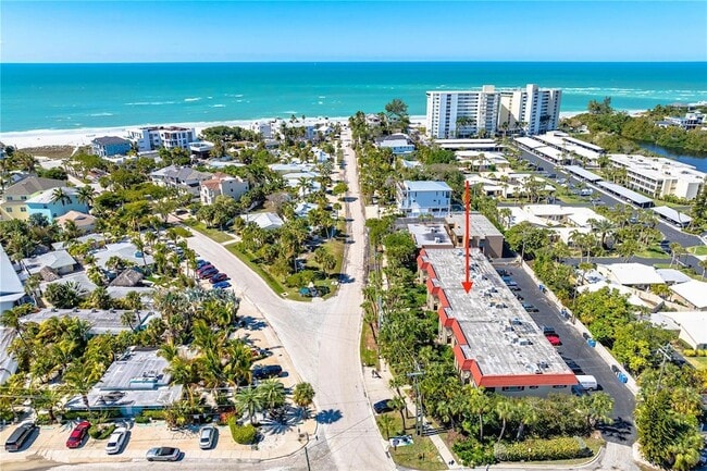 137 Avenida Messina in Sarasota, FL - Building Photo - Building Photo