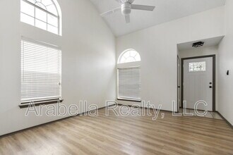 6931 Quail Branch in San Antonio, TX - Building Photo - Building Photo