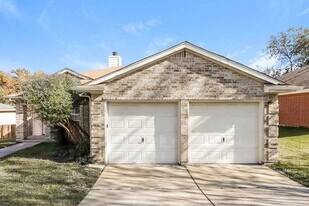 10714 Estelle Cir in Montgomery, TX - Building Photo