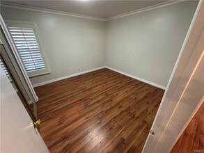 23018 Hartland St in Los Angeles, CA - Building Photo - Building Photo