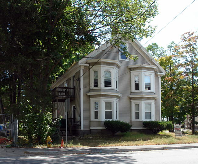 28 Pond St in Weymouth, MA - Building Photo - Building Photo