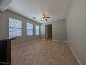 8560 Barkeria Ct in Las Vegas, NV - Building Photo - Building Photo