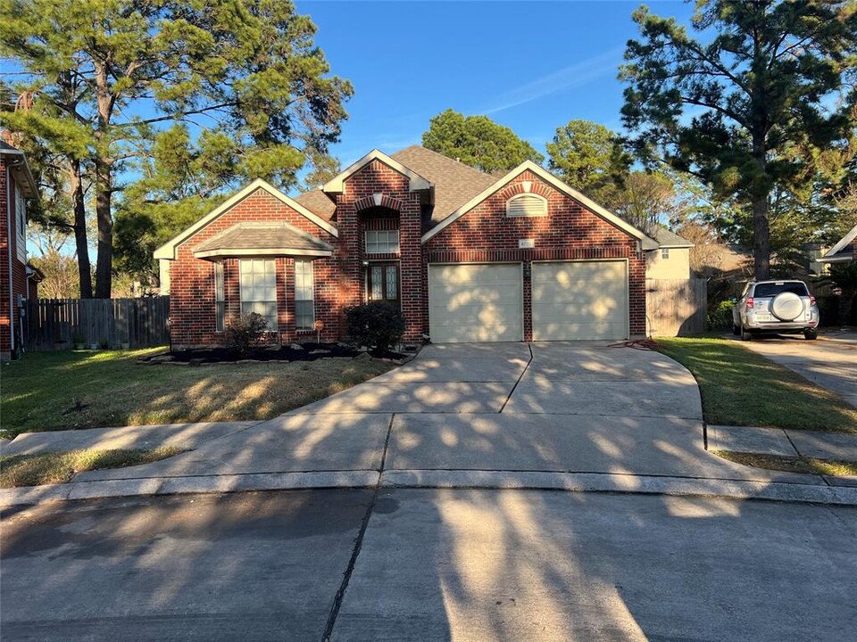 8702 Cypress Square Ct in Spring, TX - Building Photo