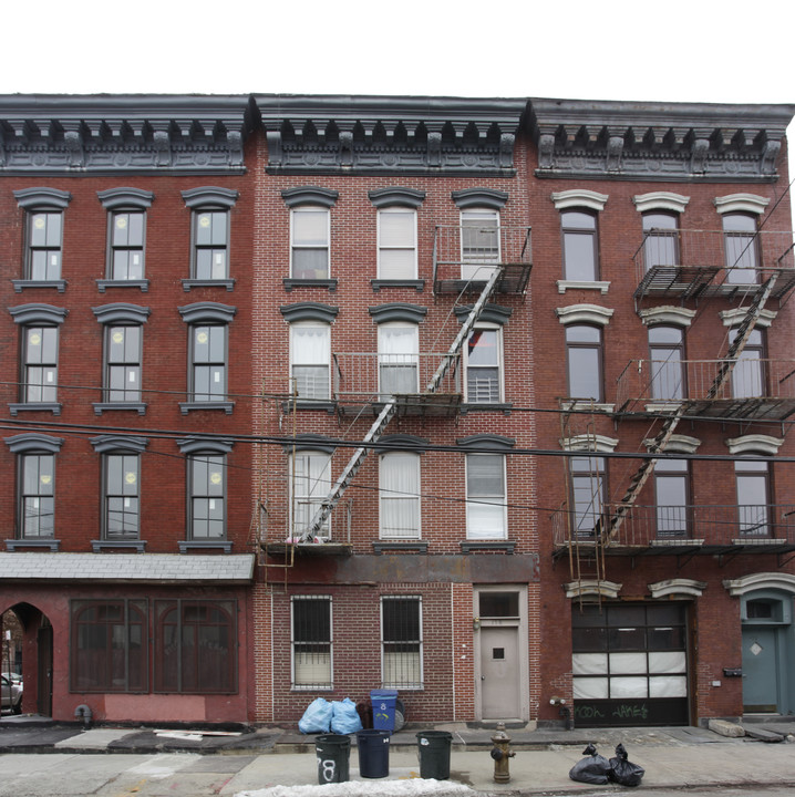 178 West St in Brooklyn, NY - Foto de edificio