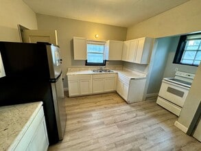 916 S Paxton St in Sioux City, IA - Building Photo - Building Photo