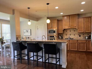 42626 Offenham Terrace in Chantilly, VA - Building Photo - Building Photo