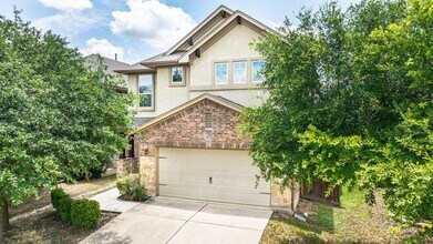 9404 Hunter Ln in Austin, TX - Building Photo - Building Photo