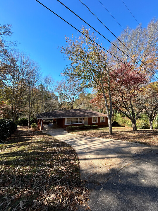 3013 Scenic Dr in Gainesville, GA - Building Photo