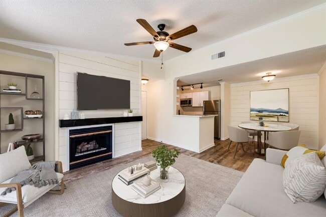 property at 522 Granville Ct